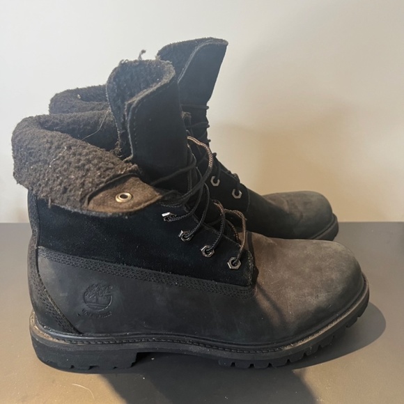 Timberland Teddy Fleece Suede Boot (Women) Size 9 - Picture 5 of 9